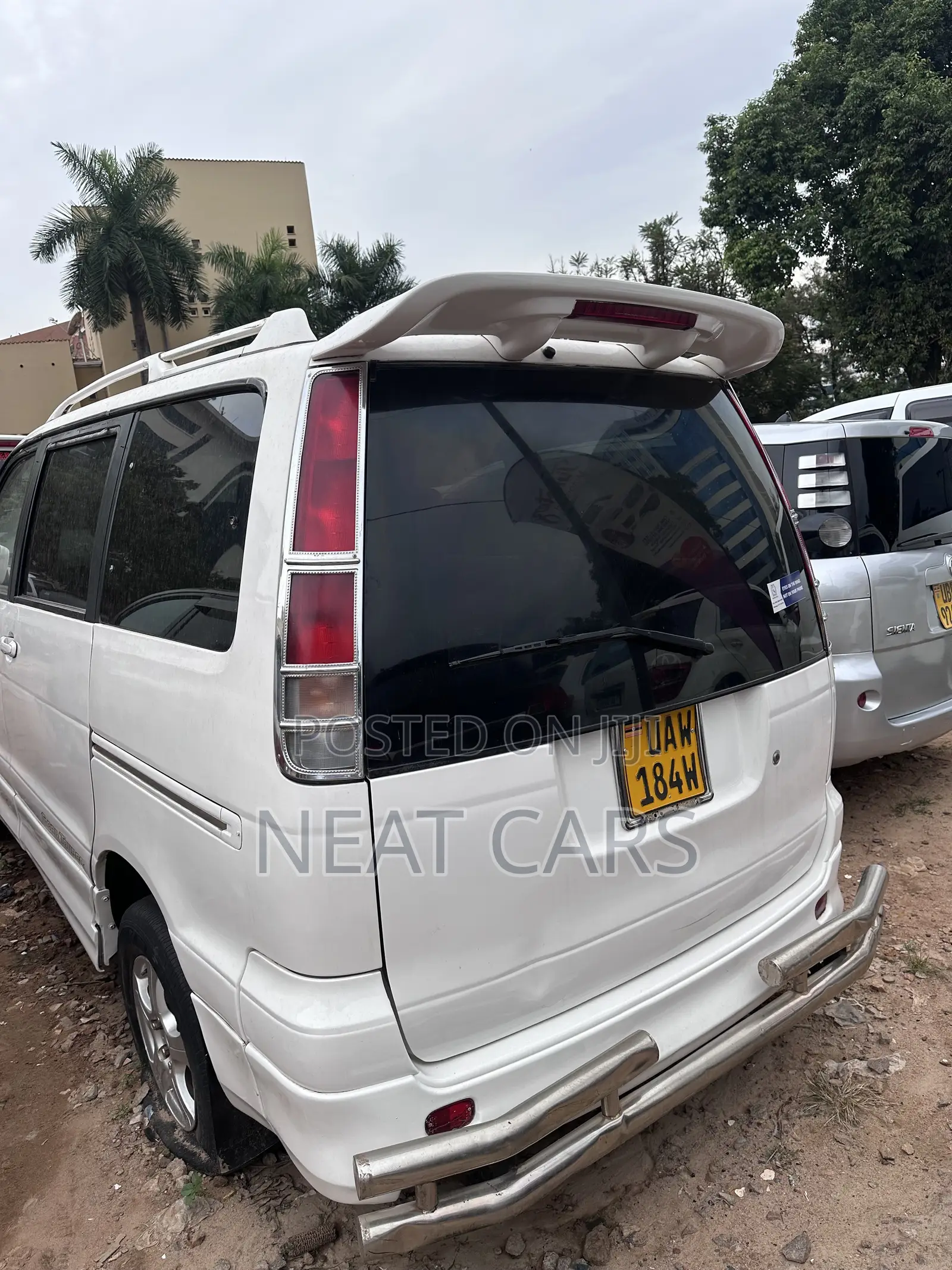 Toyota Noah 2001 White