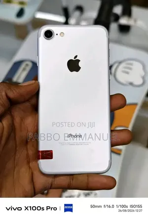 Apple iPhone 7 32 GB Silver