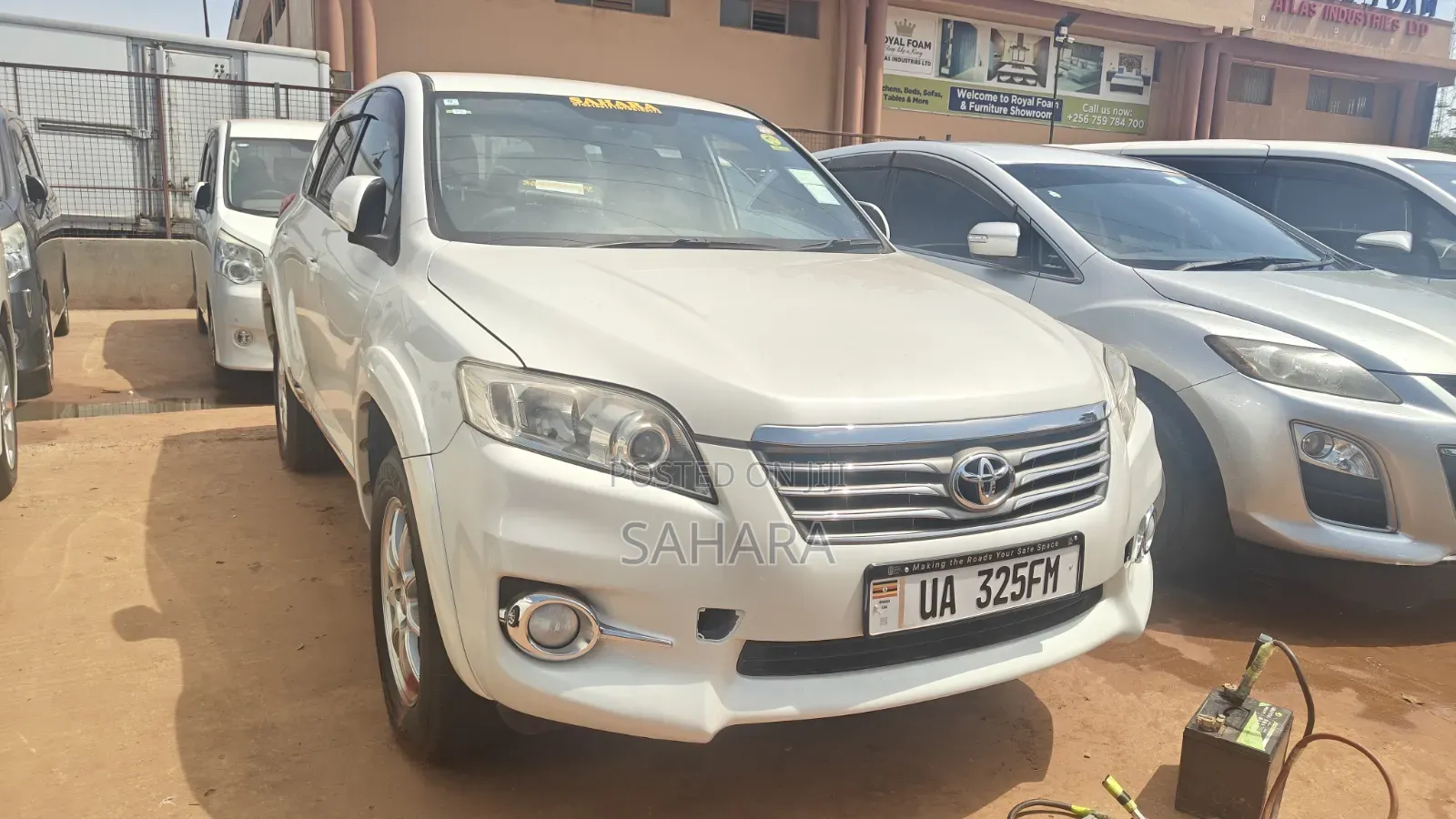 Toyota Vanguard 2012 White