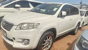 Toyota Vanguard 2012 White
