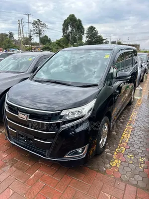 Toyota Noah 2.0 AWD (8 Seater) 2018 Black