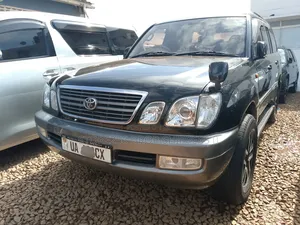 Toyota Land Cruiser Cygnus 4.7 2004 Black
