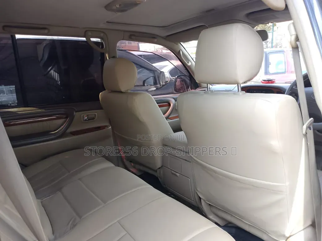 Toyota Land Cruiser Cygnus 4.7 2004 Black