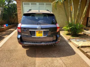 Toyota Vanguard 2012 Gray