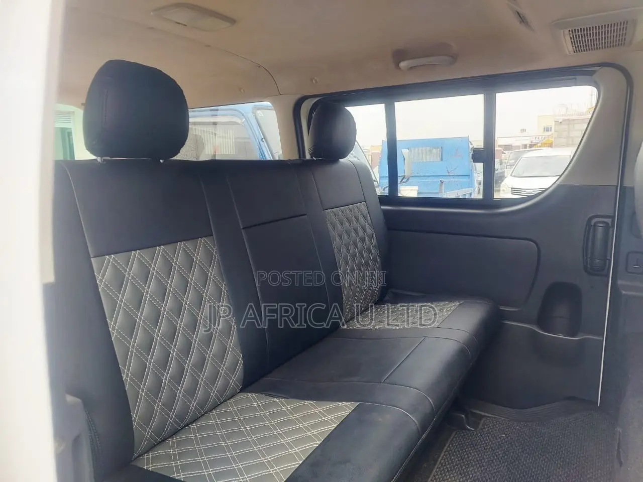 Toyota HiAce 2013 White