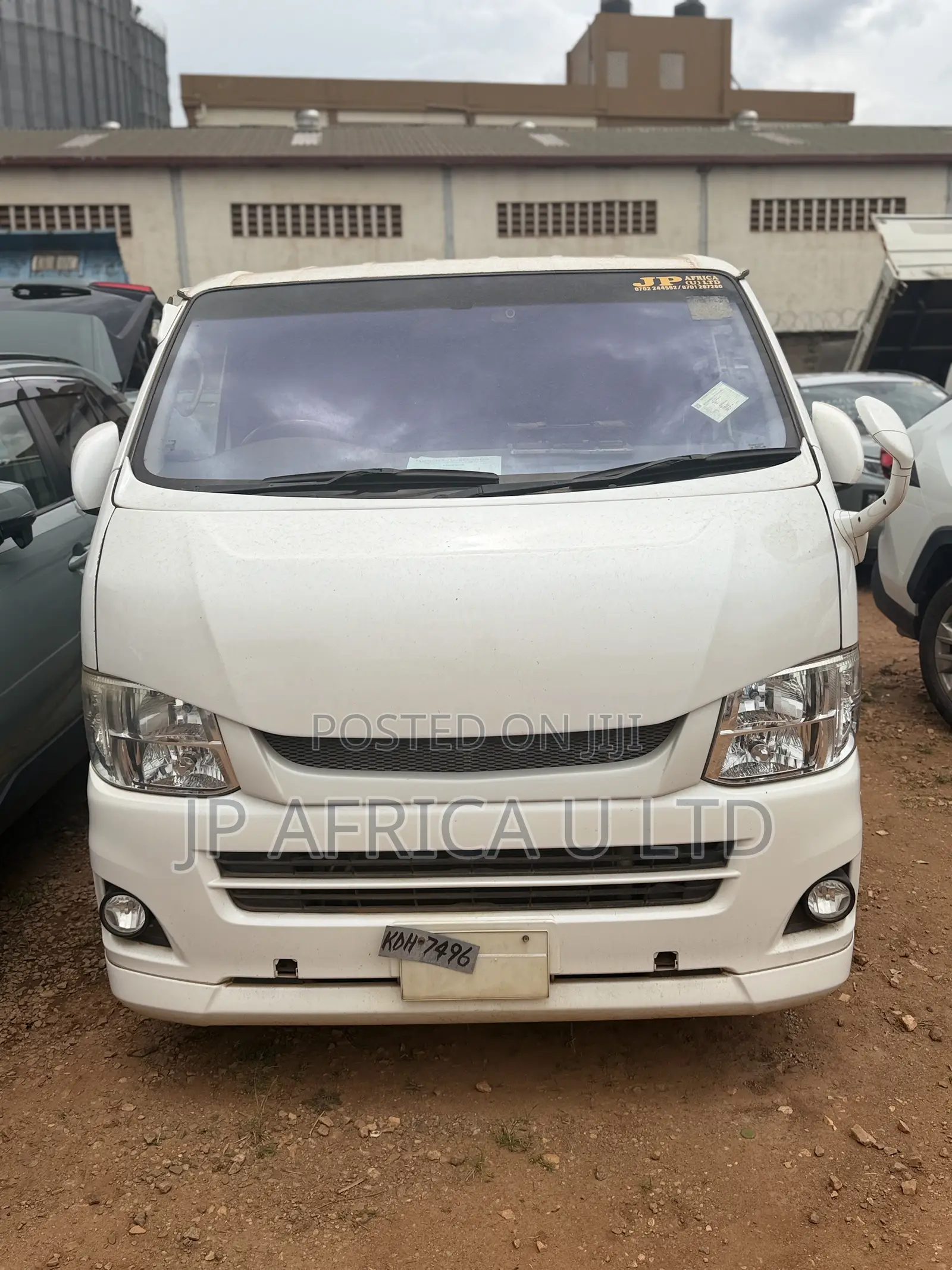 Toyota HiAce 2013 White