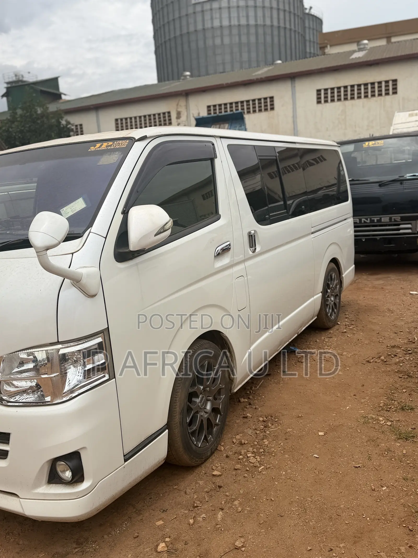 Toyota HiAce 2013 White