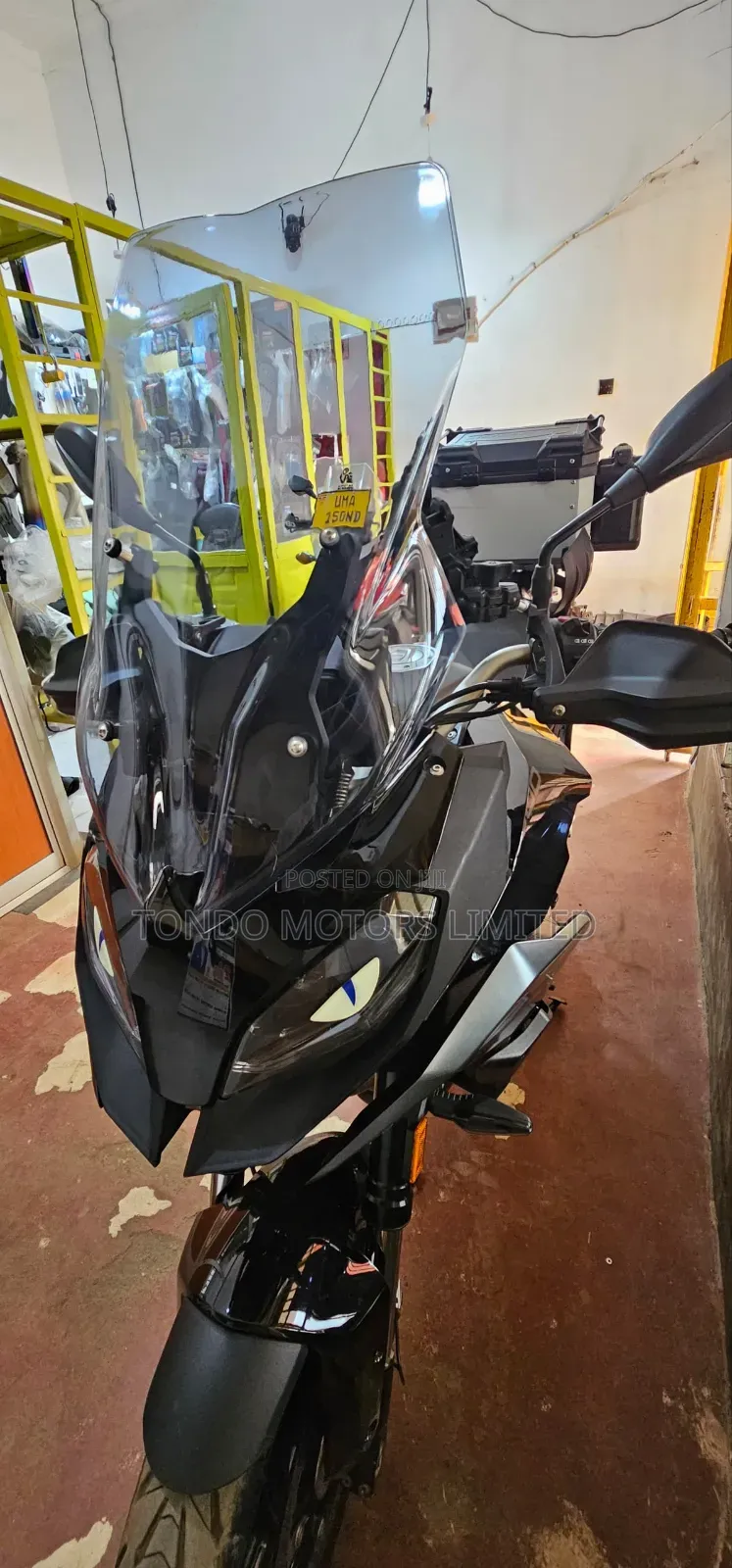 BMW 955i 2025 Black