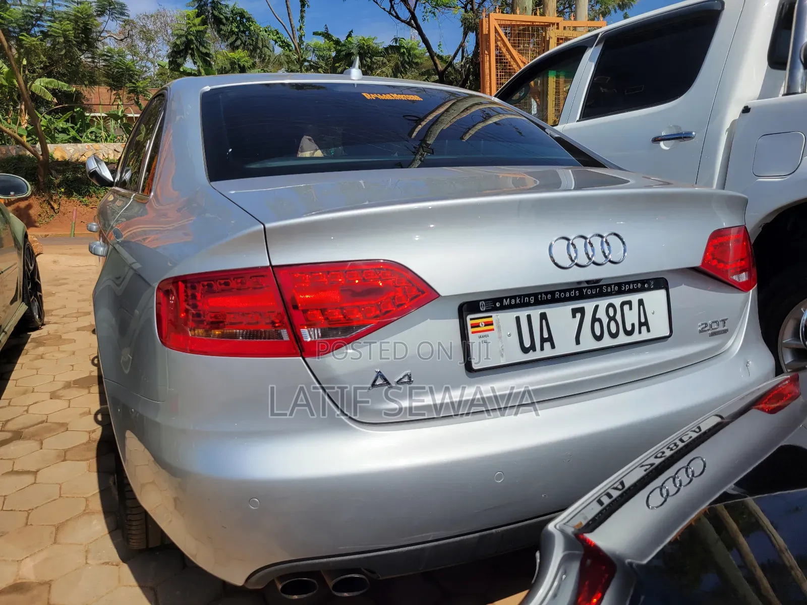 Audi A4 2.0T Premium 2011 Silver