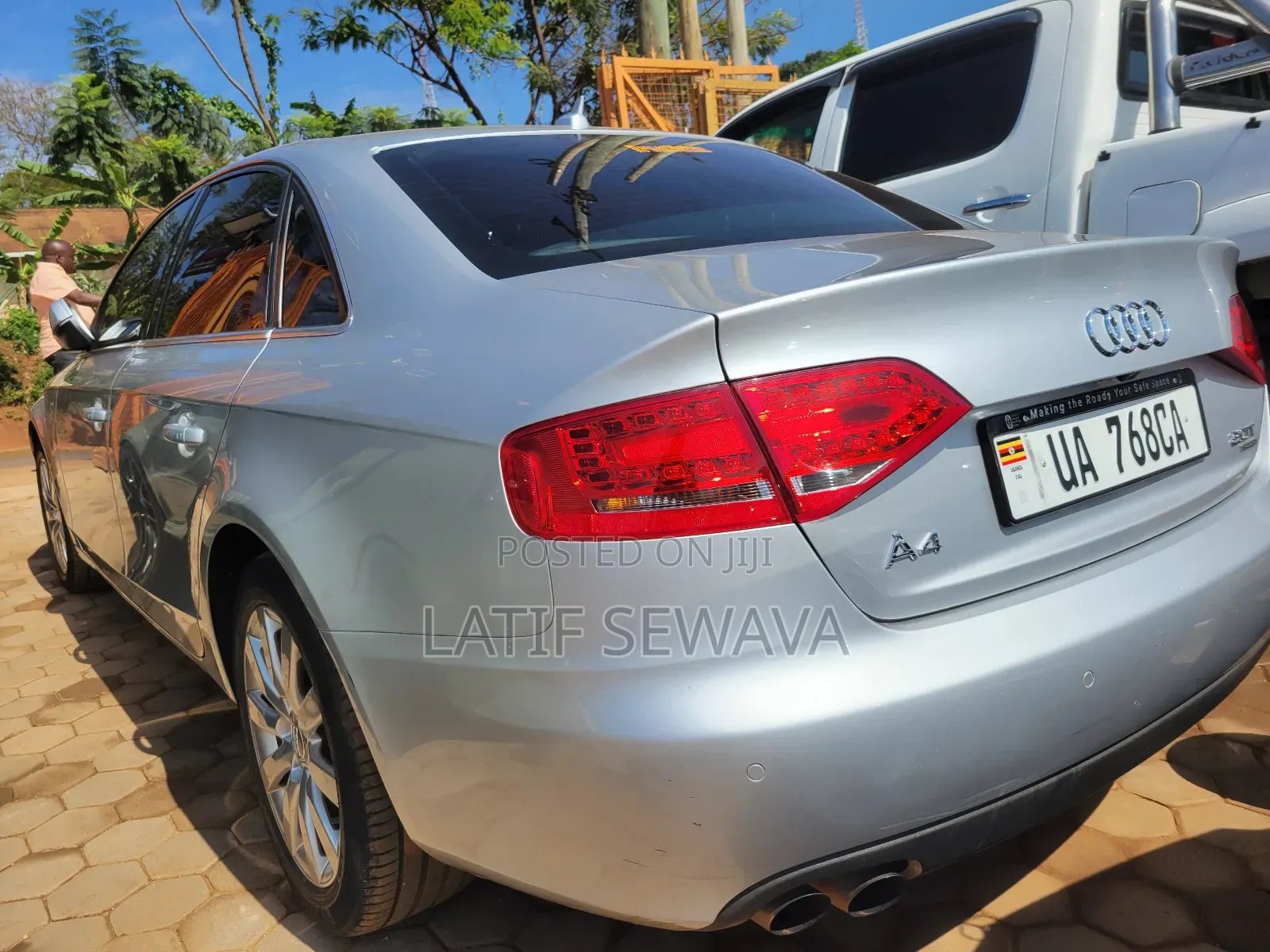 Audi A4 2.0T Premium 2011 Silver