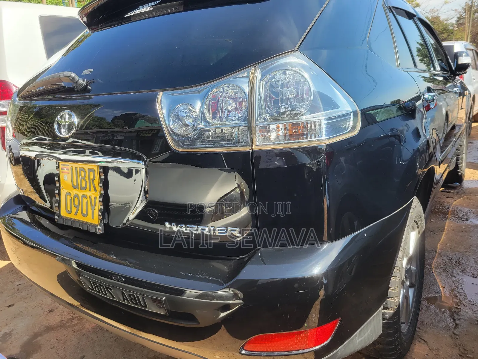 Toyota Harrier 2.4 2010 Black