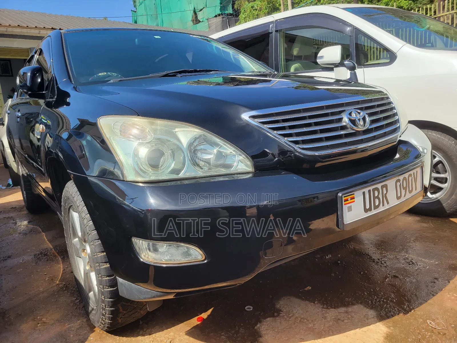 Toyota Harrier 2.4 2010 Black