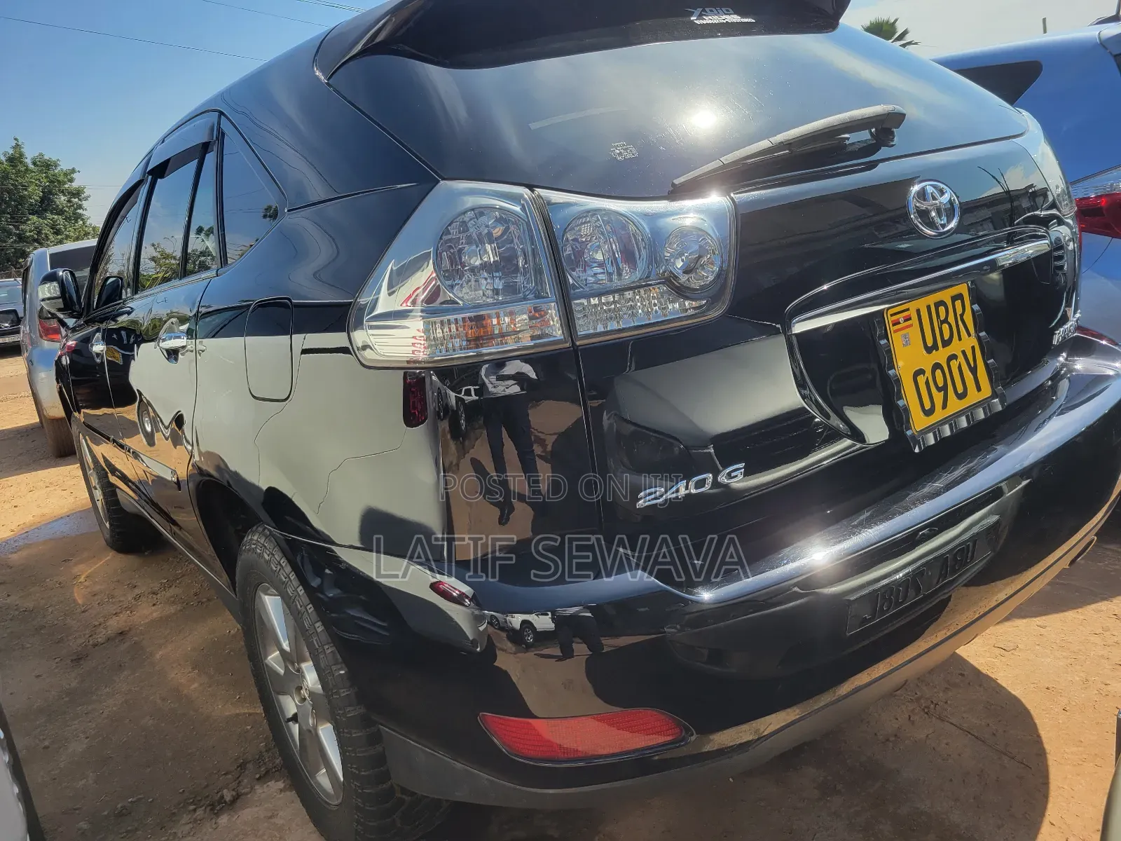 Toyota Harrier 2.4 2010 Black