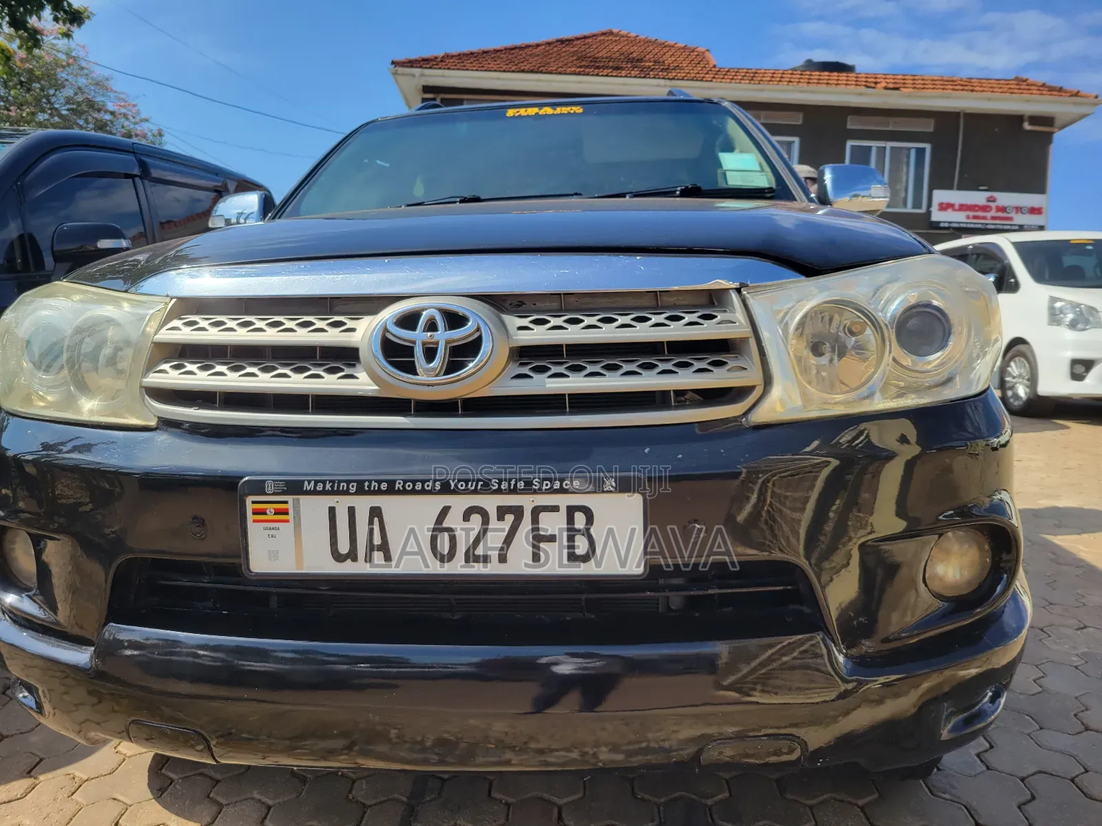 Toyota Fortuner 2.7 RWD 2008 Black