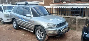 Toyota RAV4 Automatic 2000 Silver