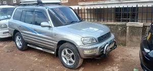 Toyota RAV4 Automatic 2000 Silver