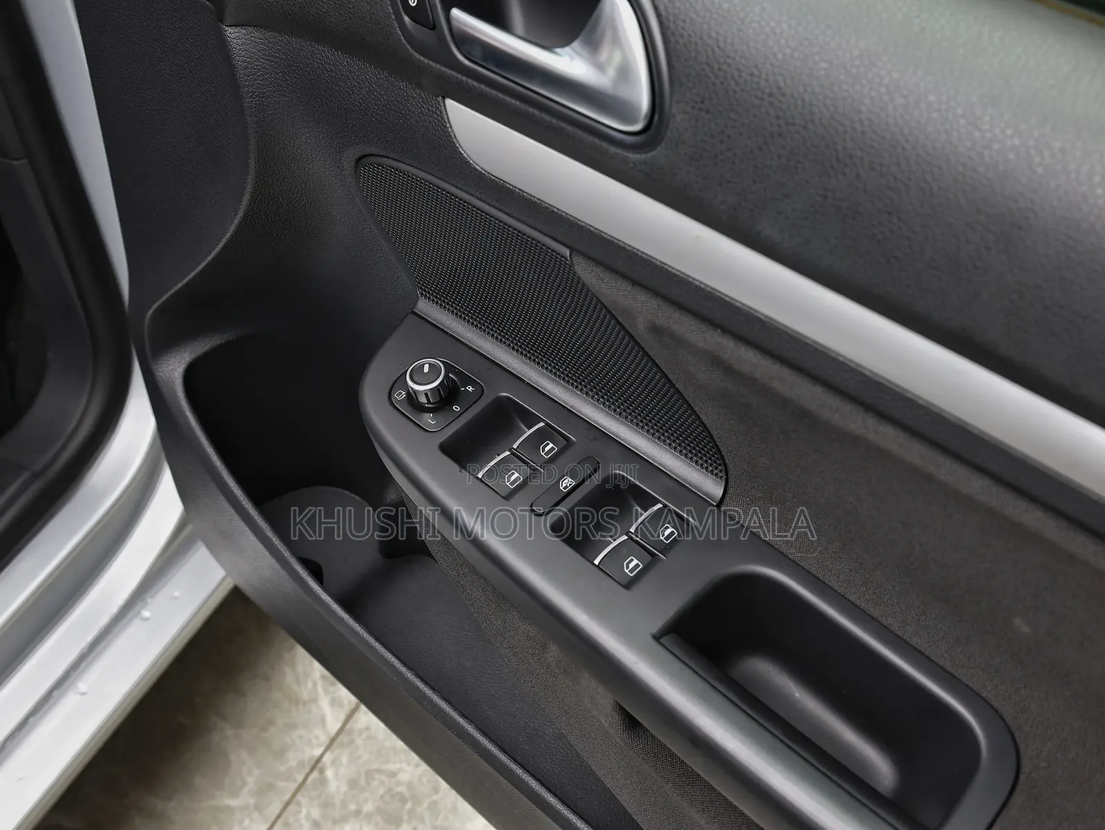 Volkswagen Golf 2011 Silver