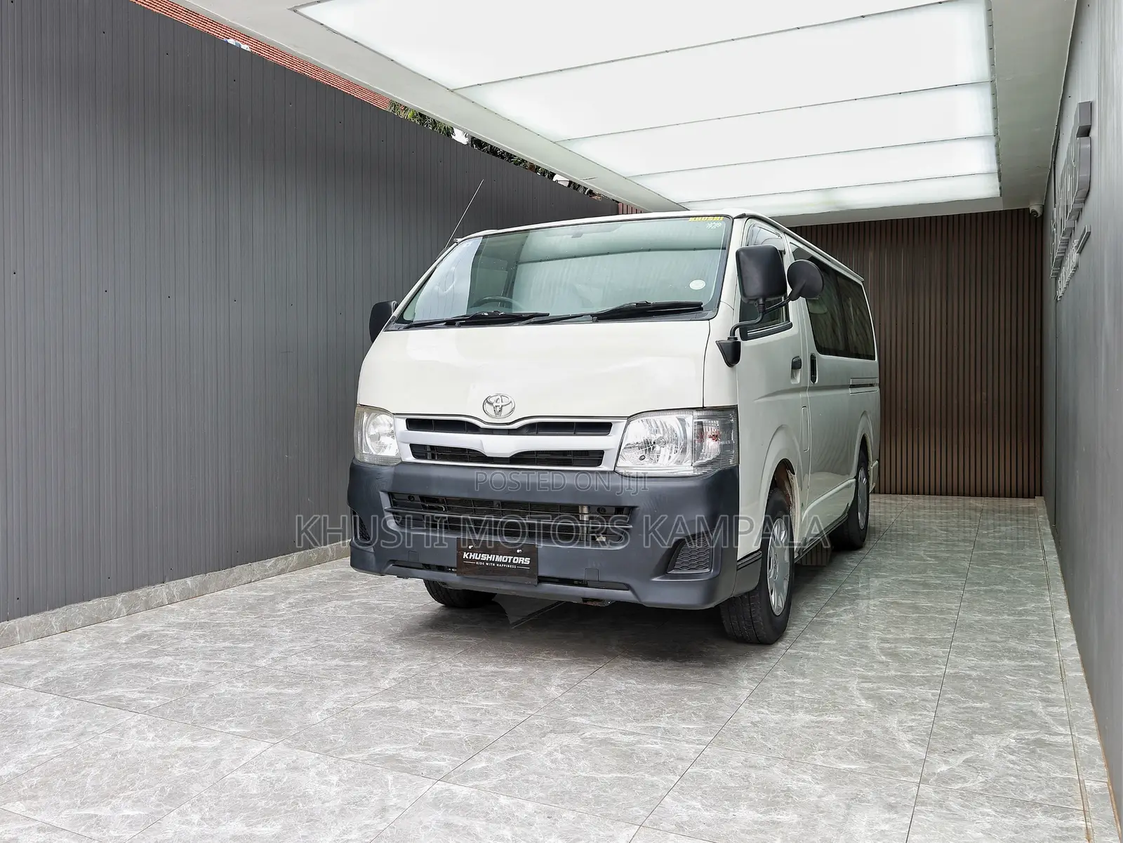 Toyota HiAce 2012 White