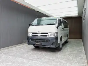 Toyota HiAce 2012 White