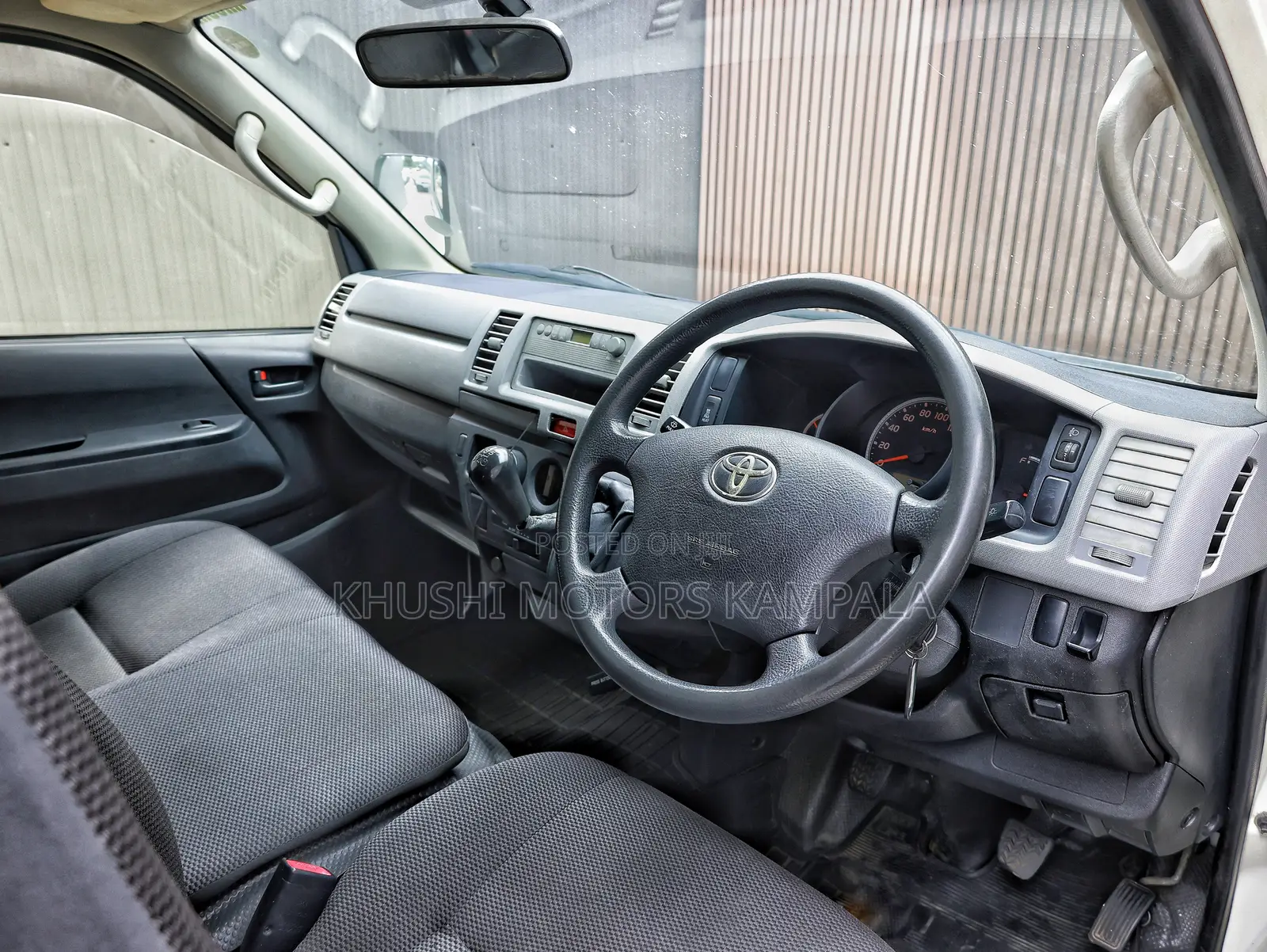 Toyota HiAce 2012 White