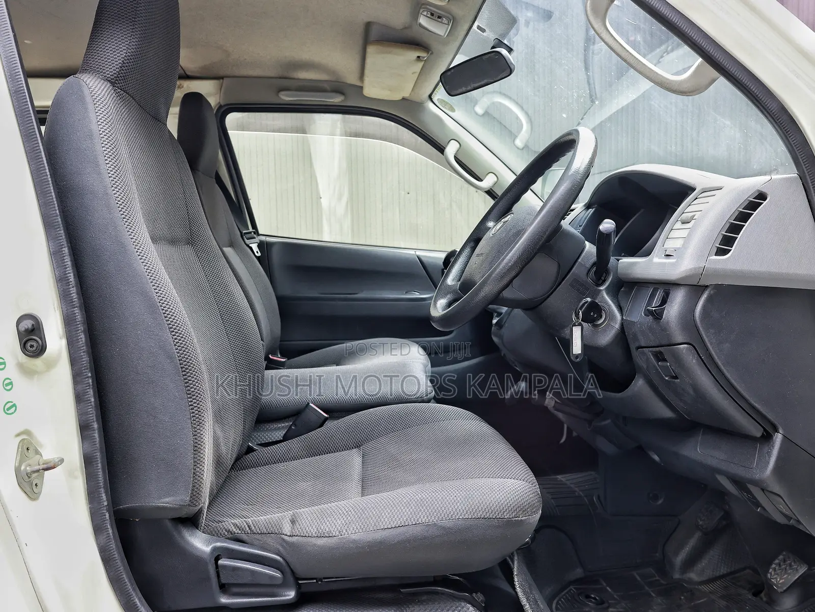 Toyota HiAce 2012 White