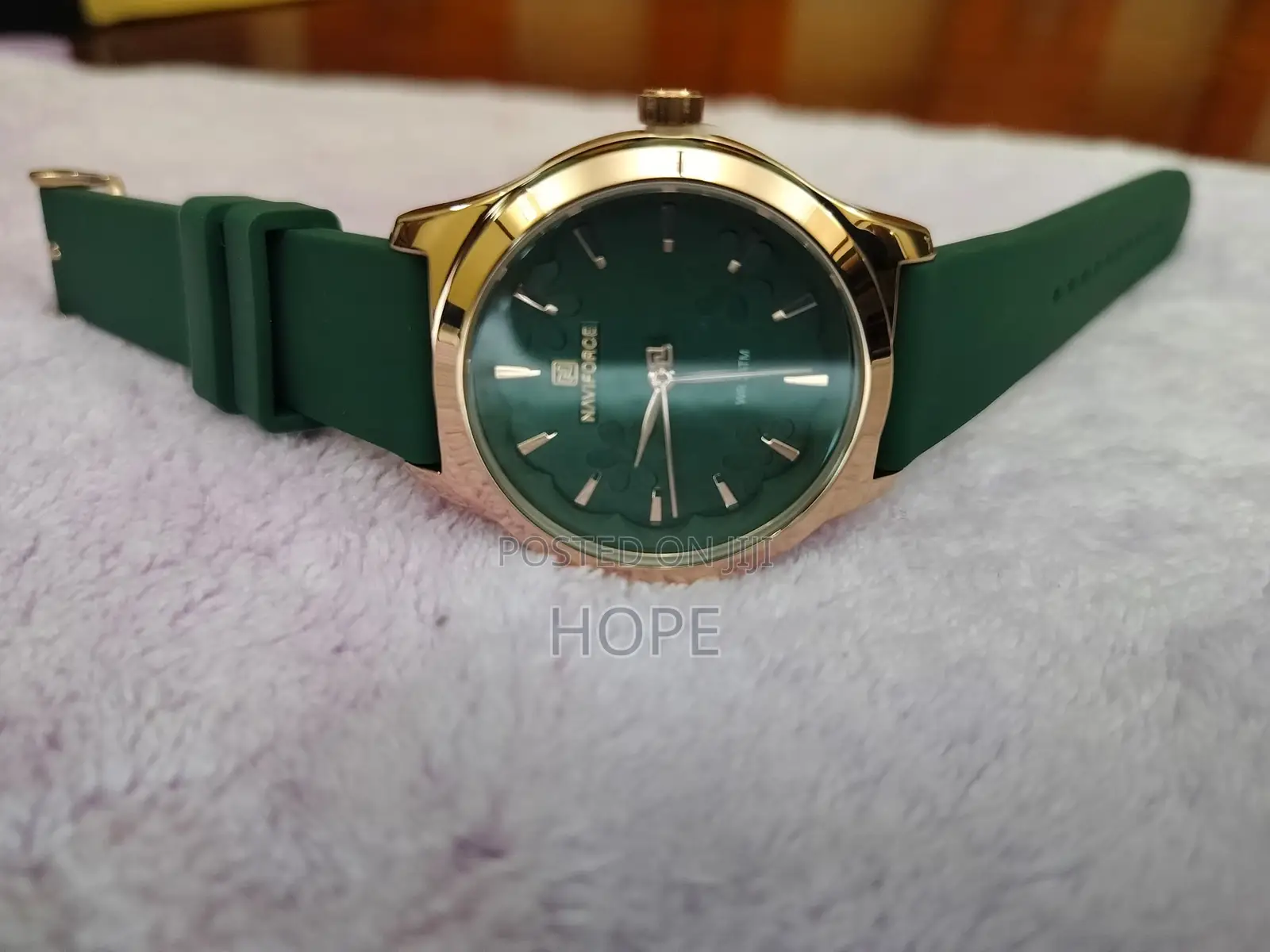 NAVIFORCE Original Ladies Emerald Green Watch