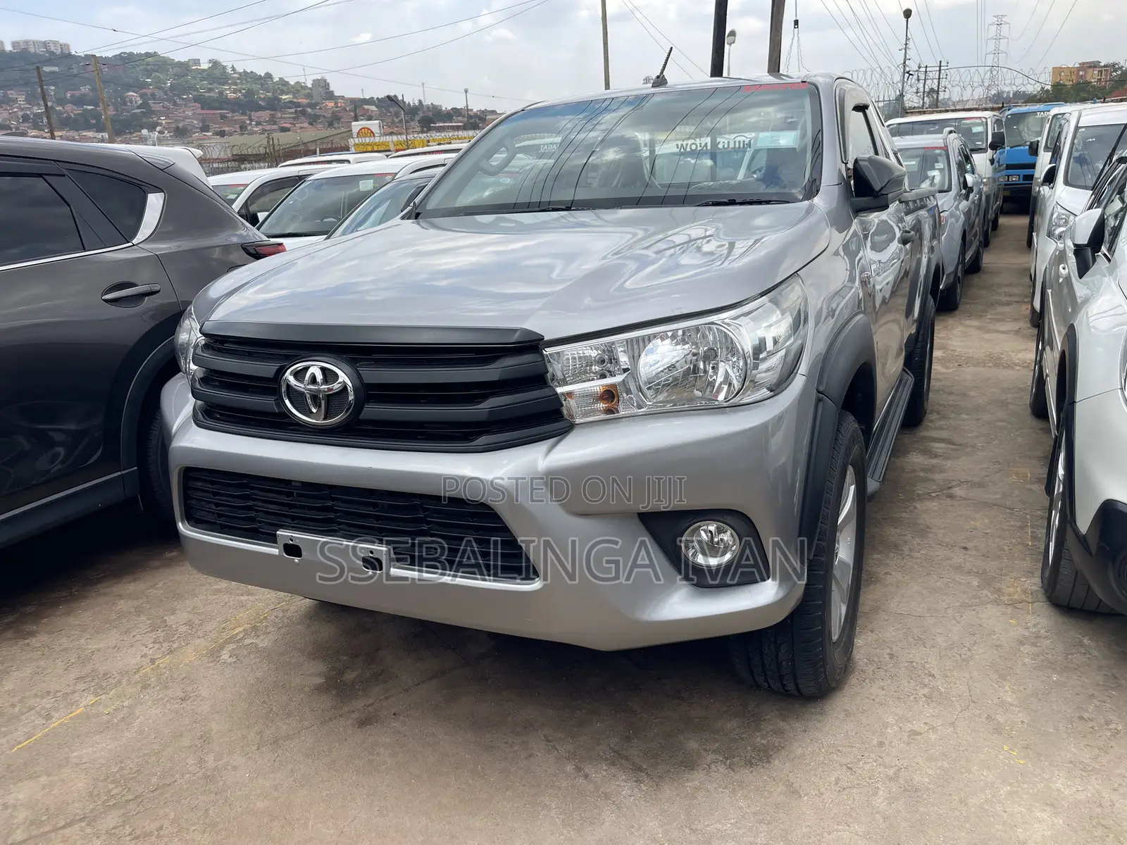 Toyota Hilux 2018 Gray