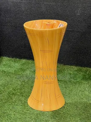 Pedestal Wash Basin.