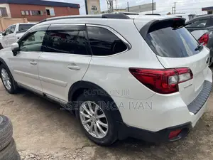 Subaru Outback 2017 White