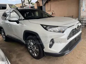 Toyota RAV4 2020 White