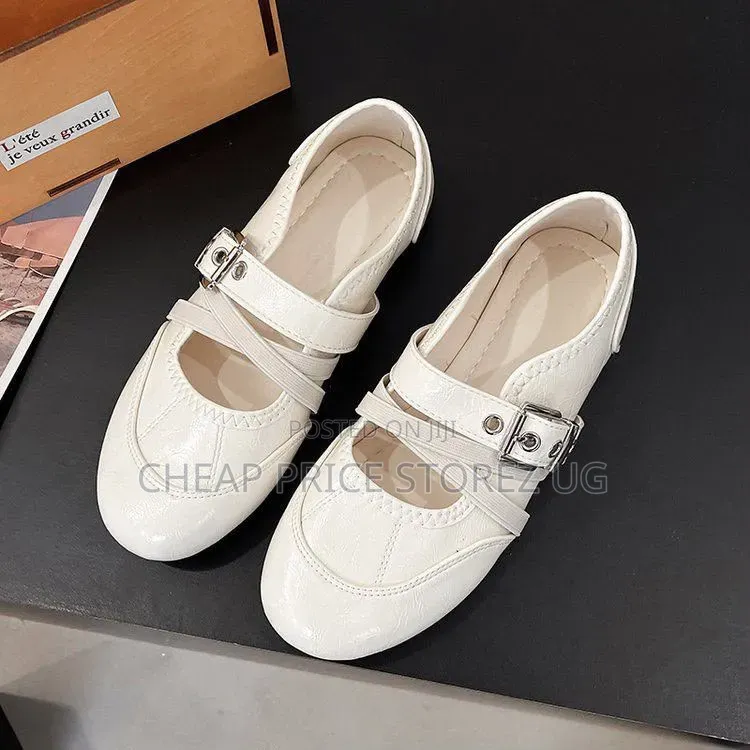 Ladies Sneakers Shoes 