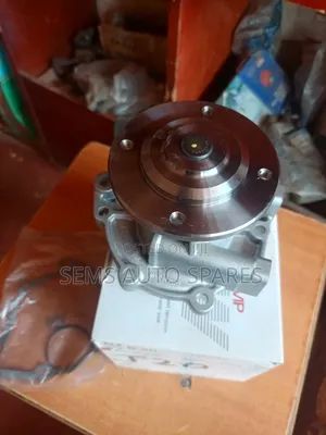 Water Pump Suzuki Escudo J20