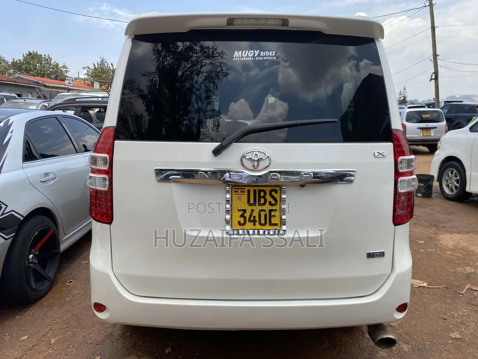 Toyota Noah 2011 White