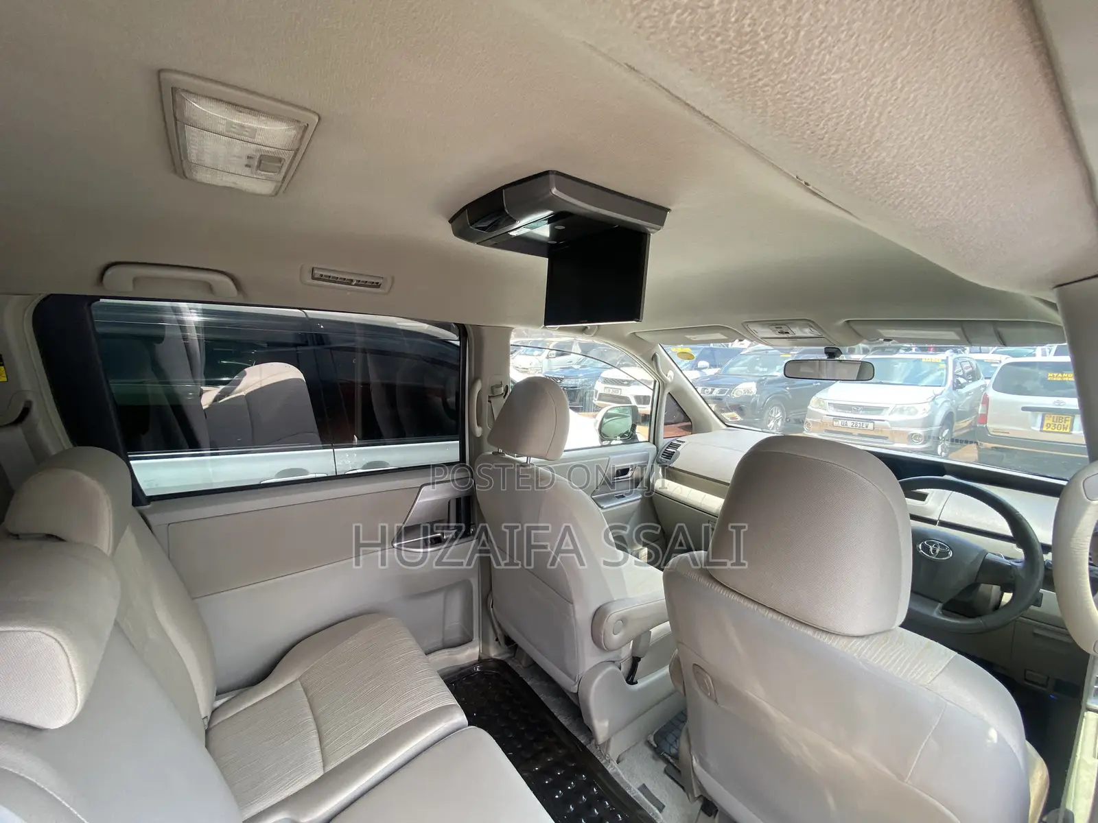Toyota Noah 2014 White