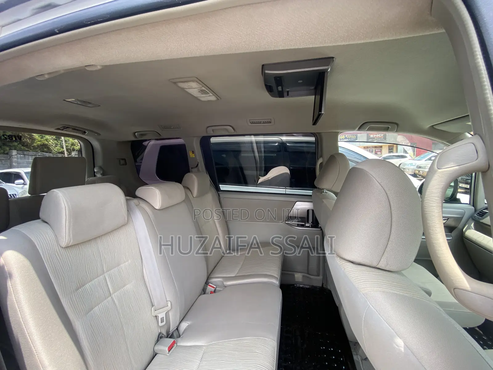 Toyota Noah 2014 White