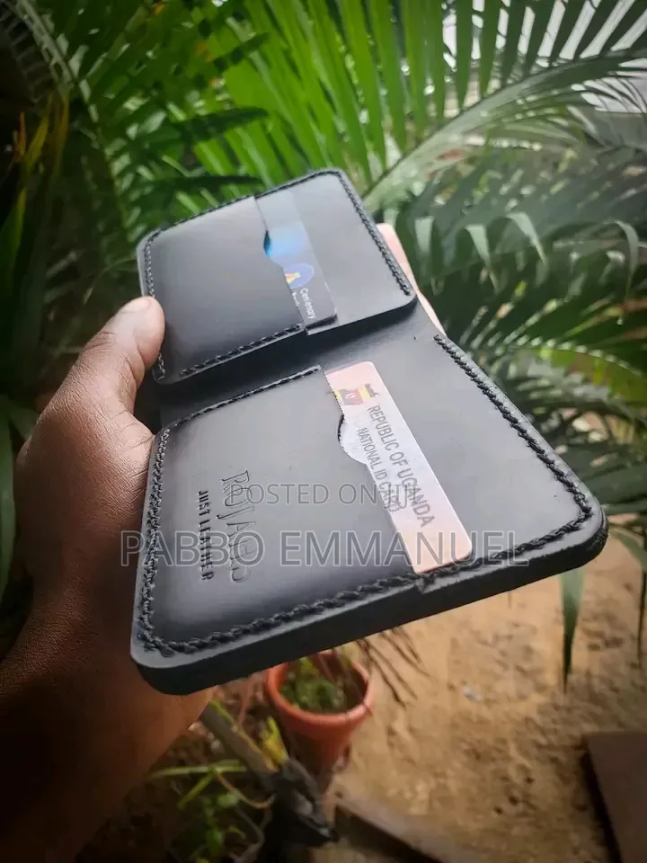Leather Crafted Men Wallets
