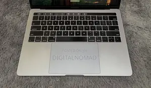 Laptop Apple MacBook Pro 2019 16GB Intel SSD 2T