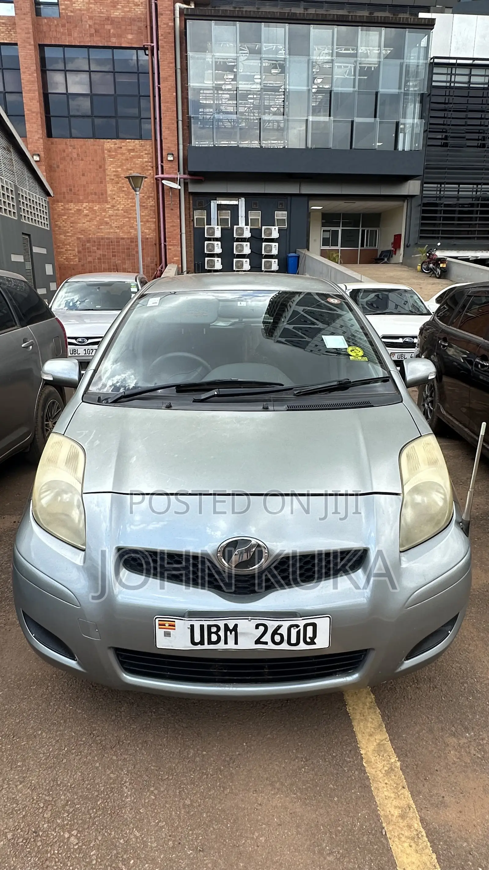 Toyota Vitz 2007 Silver