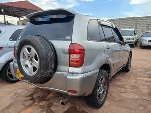 Toyota RAV4 1.8 2005 Silver