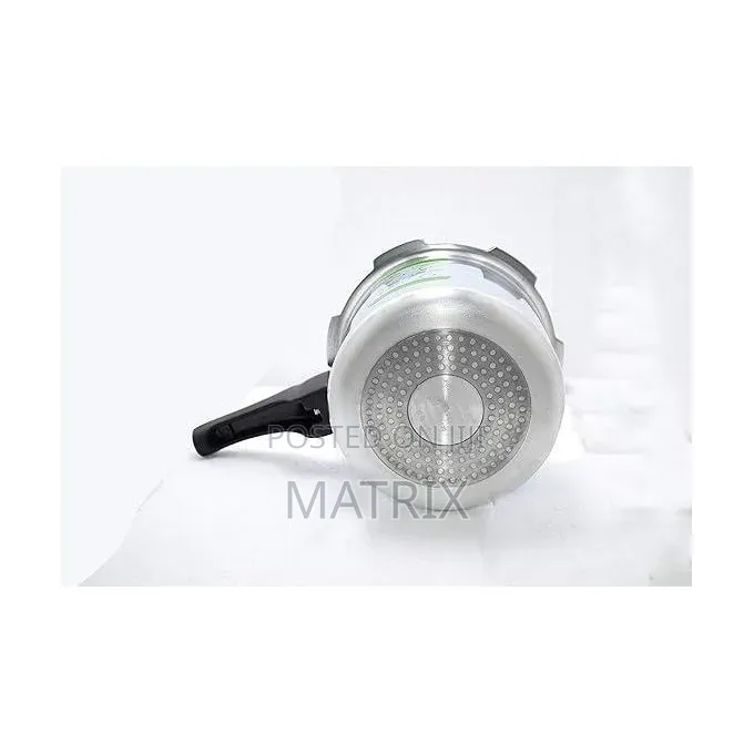 3L Non Electric Pressure Cooker With Whistling Weight Valve