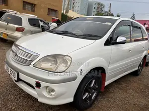 Toyota Nadia 2003 Silver