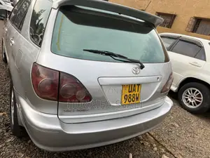 Toyota Harrier 2002 Silver