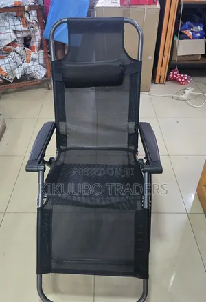Zero Gravity Deluxe Reclining Folding Chair