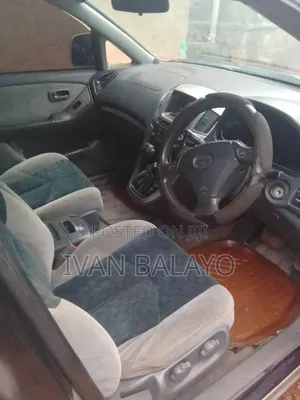 Toyota Harrier 2000 Gray