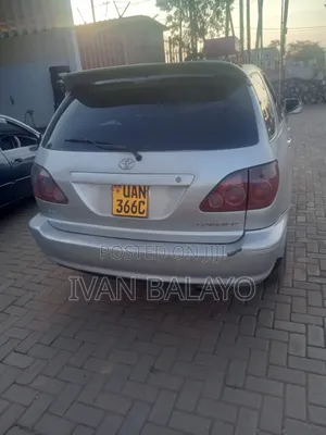 Toyota Harrier 2000 Gray