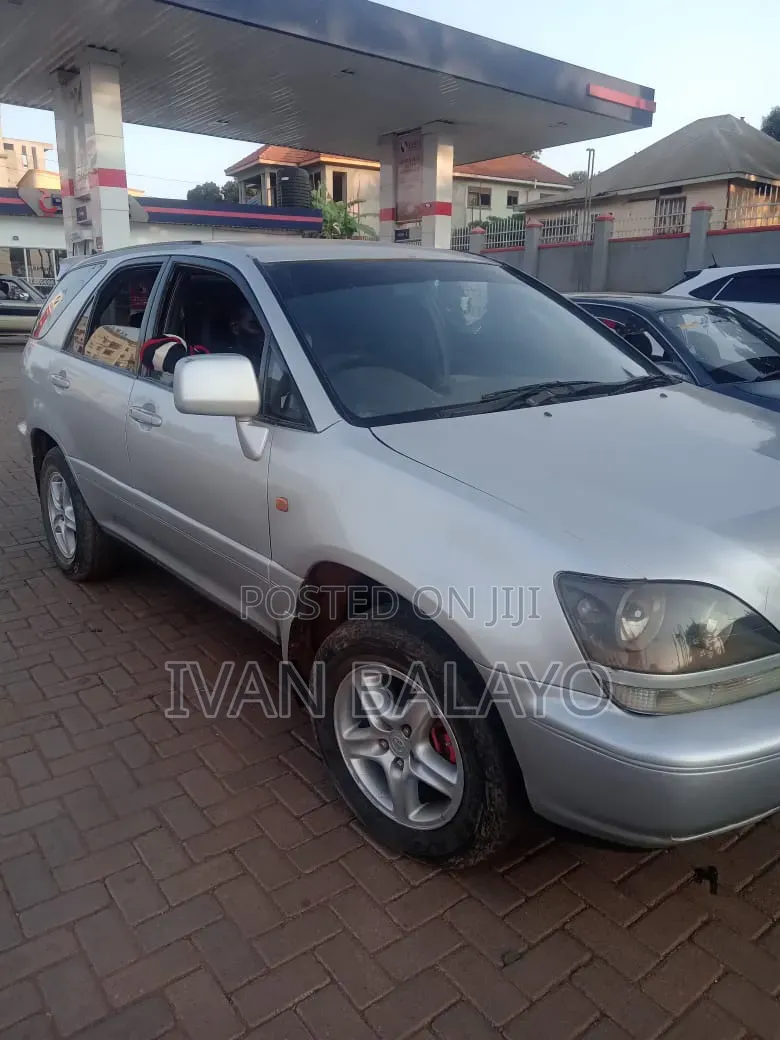 Toyota Harrier 2000 Gray