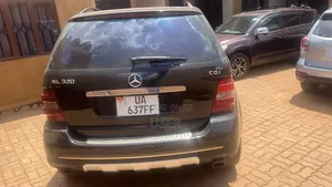 Mercedes-Benz E300 2006 Black