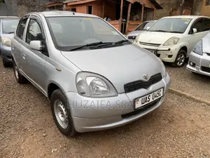 Toyota Vitz 2006 Silver