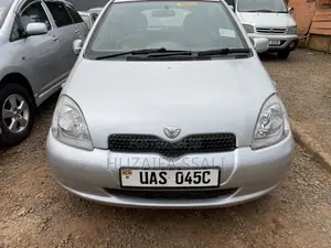 Toyota Vitz 2006 Silver