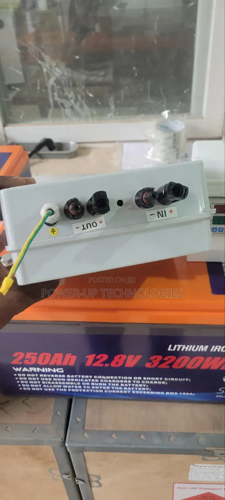 Photovoltaic DC Combiner Box (Surge Protection)